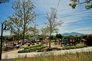 2126 Spring Lake Ct, Martinez, CA 94553 - Photo 32