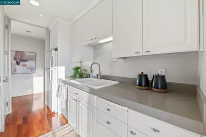 565 Bellevue Ave #1403, Oakland, CA 94610 - Photo 10