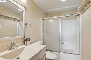 323 Rosemarie Pl, Bay Point, CA 94565 - Photo 20