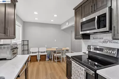 484 B St, Hayward, CA 94541 - Photo 36