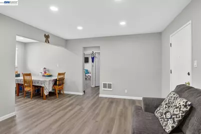 484 B St, Hayward, CA 94541 - Photo 24