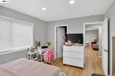 484 B St, Hayward, CA 94541 - Photo 38