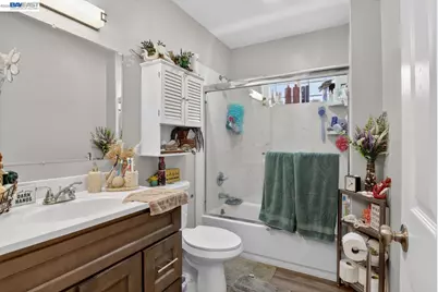 484 B St, Hayward, CA 94541 - Photo 12