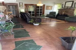 847 81st St, Los Angeles, CA 90044 - Photo 4