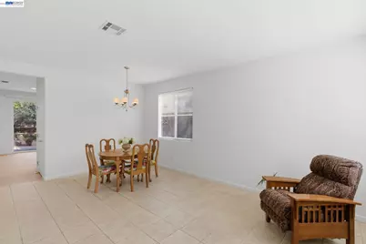 4035 Mount Day Ct, Antioch, CA 94531 - Photo 4