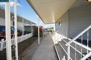 20 Terrace Dr, Concord, CA 94518 - Photo 2