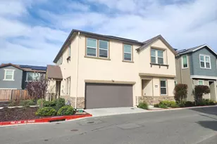 417 Mystic Ln, Pittsburg, CA 94565 - Photo 2