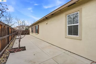 1718 Kyle Dayton Dr, Tracy, CA 95376 - Photo 36