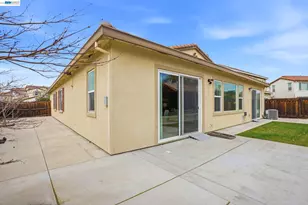 1718 Kyle Dayton Dr, Tracy, CA 95376 - Photo 32