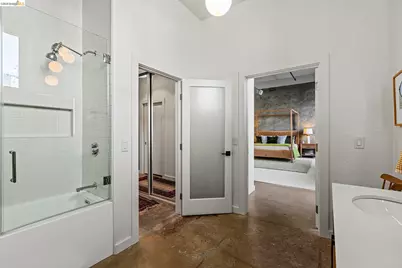 3240 Peralta St #2, Oakland, CA 94608 - Photo 32