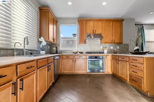 1038 Giacomo Ln, San Jose, CA 95131 - Photo 14