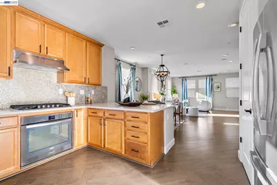 1038 Giacomo Ln, San Jose, CA 95131 - Photo 18