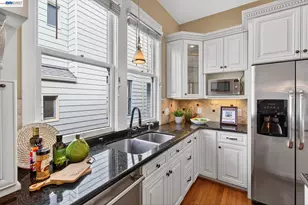 2214 Clinton Ave, Alameda, CA 94501 - Photo 24