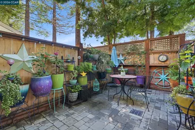 701 Center Ave, Martinez, CA 94553 - Photo 2