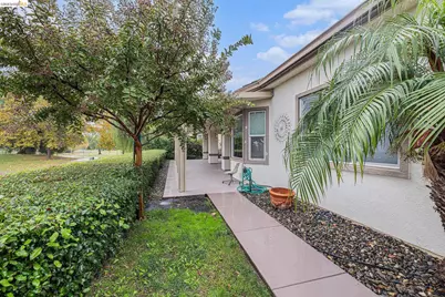 729 Richardson Dr, Brentwood, CA 94513 - Photo 36