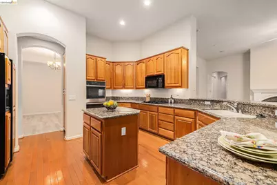 729 Richardson Dr, Brentwood, CA 94513 - Photo 16