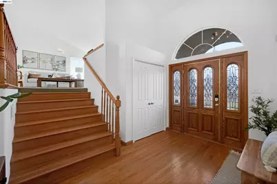 3499 La Mesa Dr, Hayward, CA 94542 - Photo 4