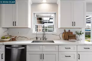 141 Del Mar Dr, Salinas, CA 93901 - Photo 12