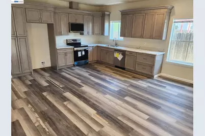 500 Gertrude Ave, Richmond, CA 94801 - Photo 6