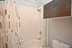 675 8th St, Oakland, CA 94607 - Photo 34