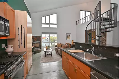 675 8th Street #15, Oakland, CA 94607 - Photo 16