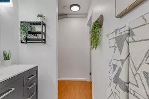 2724 Oak Rd, Walnut Creek, CA 94597 - Photo 32