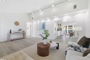 536 Golf Club Rd, Pleasant Hill, CA 94523 - Photo 28