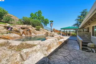 536 Golf Club Rd, Pleasant Hill, CA 94523 - Photo 42