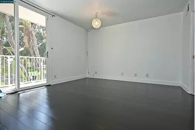 1425 Lakeside Drive #101, Oakland, CA 94612 - Photo 20