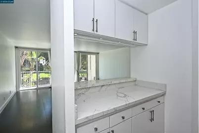 1425 Lakeside Drive #101, Oakland, CA 94612 - Photo 14