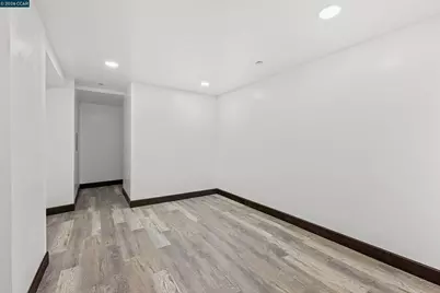 390 Guttenberg St, Daly City, CA 94014 - Photo 20