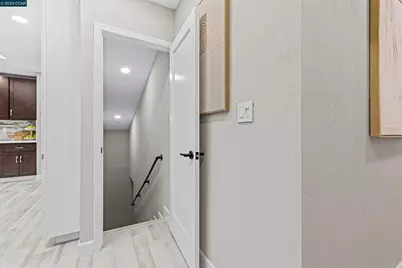 390 Guttenberg St, Daly City, CA 94014 - Photo 34