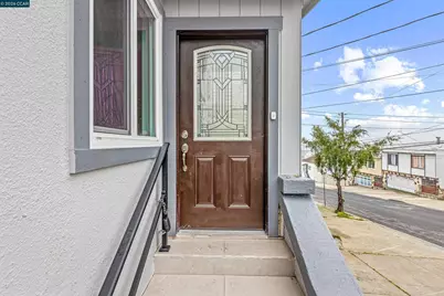 390 Guttenberg St, Daly City, CA 94014 - Photo 4