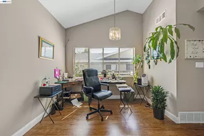 30236 Vanderbilt St, Hayward, CA 94544 - Photo 16