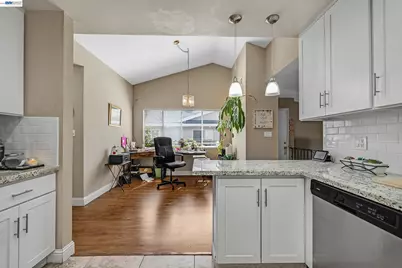 30236 Vanderbilt St, Hayward, CA 94544 - Photo 14