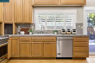 15 Duffy Ct, Pleasant Hill, CA 94523 - Photo 12