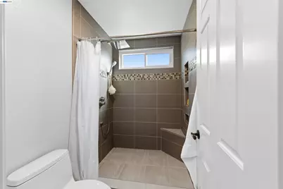 7358 Elmwood Cir, Pleasanton, CA 94588 - Photo 20