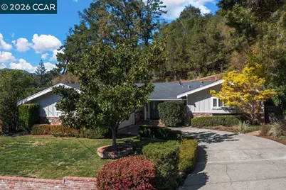 7 Whitehall Dr, Orinda, CA 94563 - Photo 2