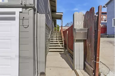 1839 Commerce Way, Oakland, CA 94606 - Photo 2
