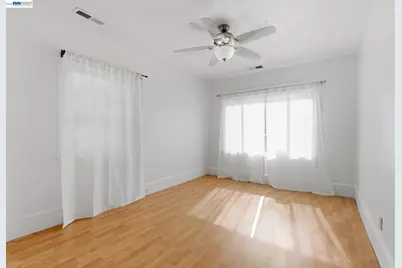 1839 Commerce Way, Oakland, CA 94606 - Photo 8