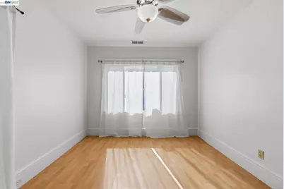 1839 Commerce Way, Oakland, CA 94606 - Photo 10