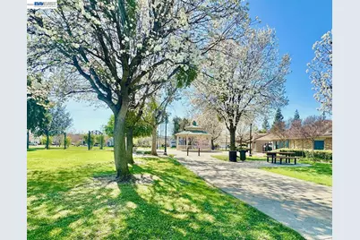 2608 Intrigue Ln, Brentwood, CA 94513 - Photo 38