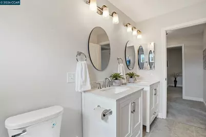 5537 Pamplona Ct, Concord, CA 94521 - Photo 34