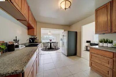 844 37th St, Richmond, CA 94805 - Photo 16