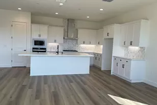 17549 Bushwick Ln, Lathrop, CA 95330 - Photo 2