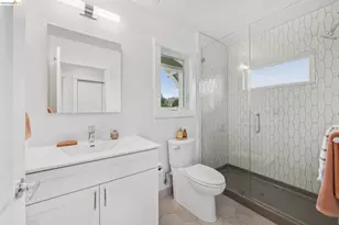 667 Alcatraz Ave, Oakland, CA 94609 - Photo 24