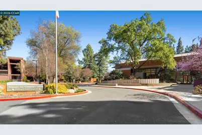 90 Rolling Green Cir, Pleasant Hill, CA 94523 - Photo 30