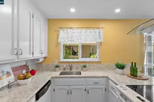 90 Rolling Green Cir, Pleasant Hill, CA 94523 - Photo 12