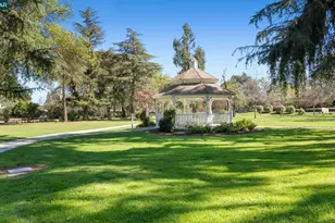 90 Rolling Green Cir, Pleasant Hill, CA 94523 - Photo 32