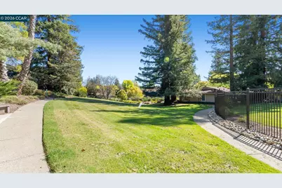 90 Rolling Green Cir, Pleasant Hill, CA 94523 - Photo 34